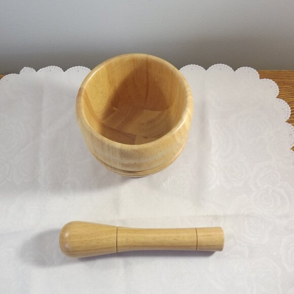 Vintage Wooden Mortar & Pestle, Variegated Bamboo Wood - Picture 2 of 8